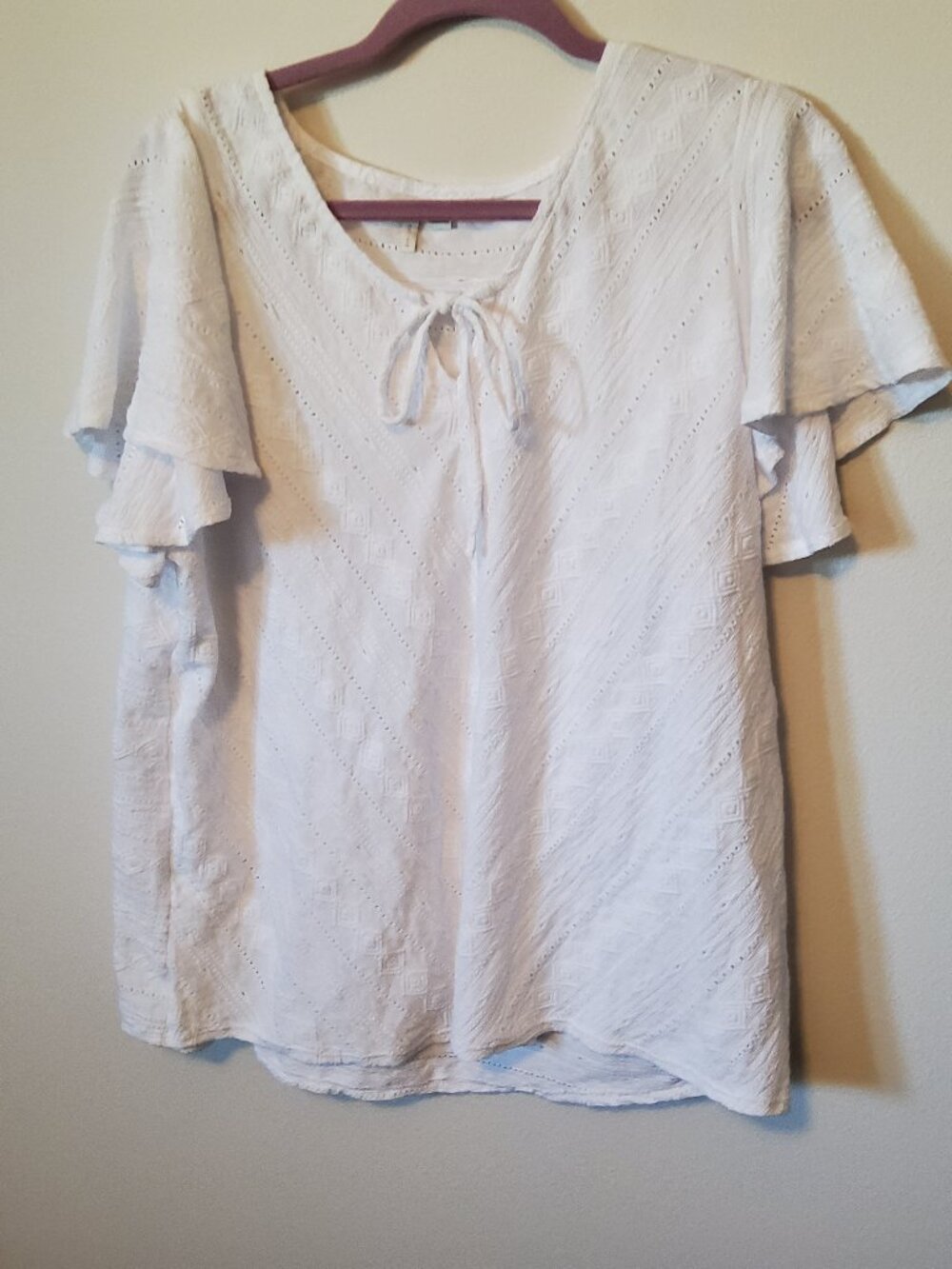 Romantic White Cato's Flutter sleeve top size 18/20